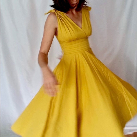 NWT * Boutique Yellow Dress* - Picture 8 of 10